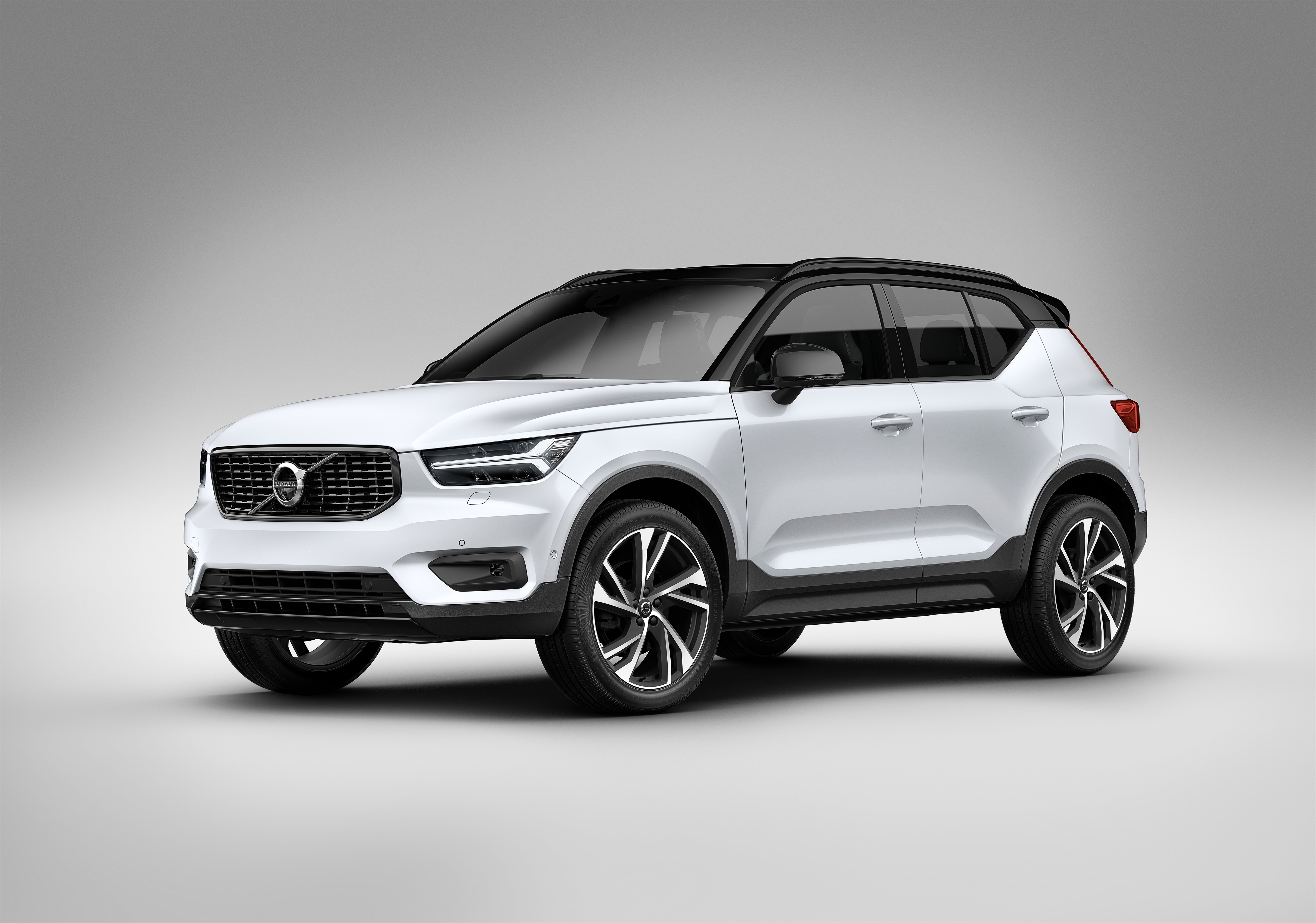 Conheça o novo Volvo XC40 Automais