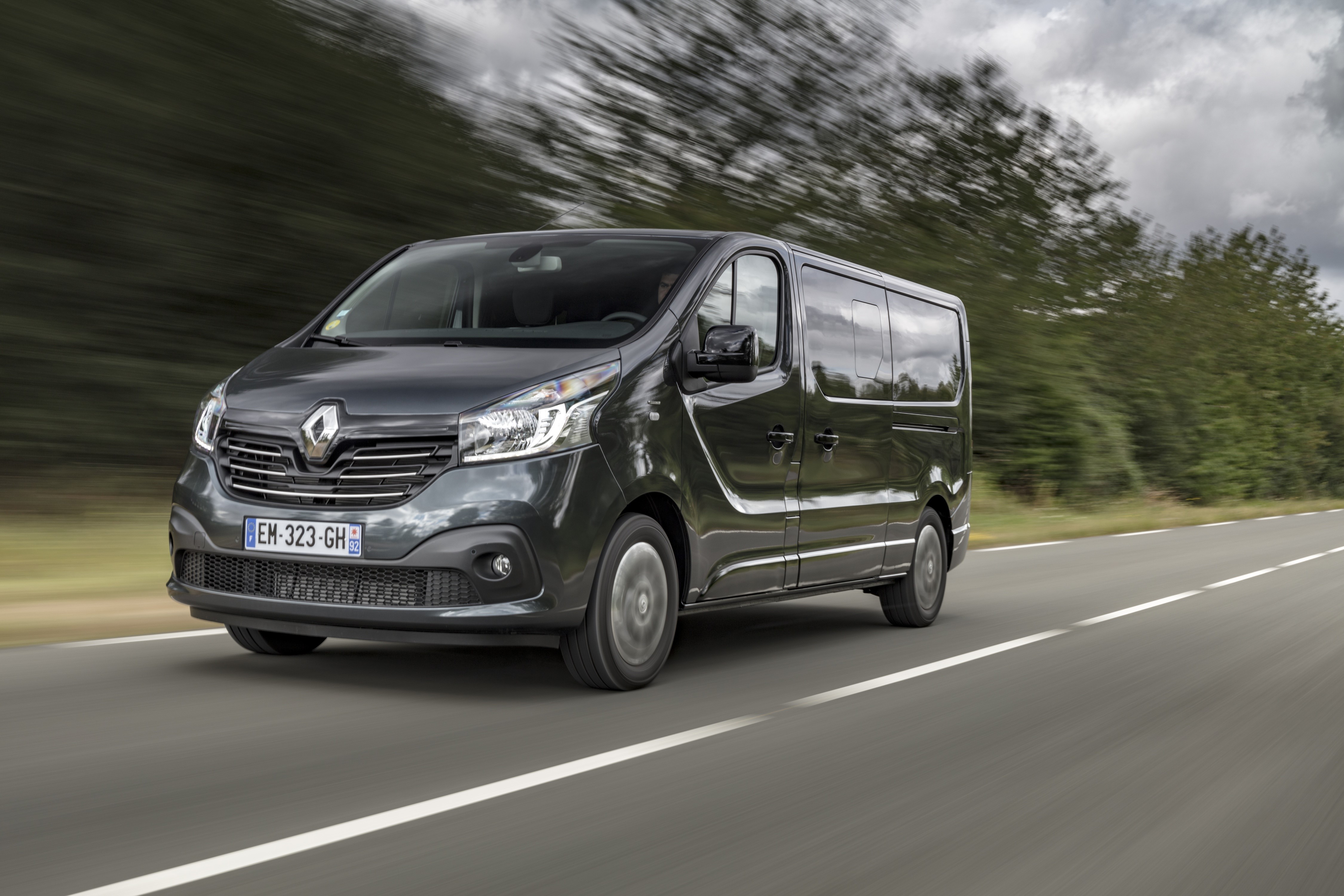 Рено трафик. New Renault Trafic 2019. Renault Trafic SPACECLASS 2021. Renault Trafic SPACECLASS 2020. Рено трафик пассажирский 2019.