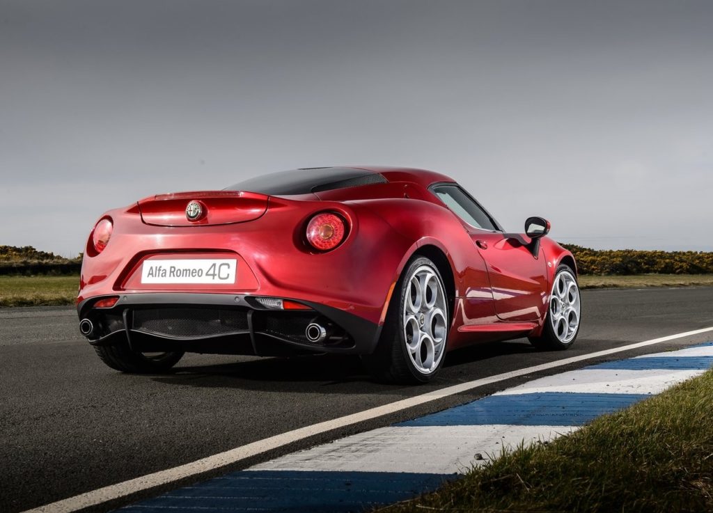 Novo Desportivo Alfa Romeo 6c Previsto Para 2020 Automais