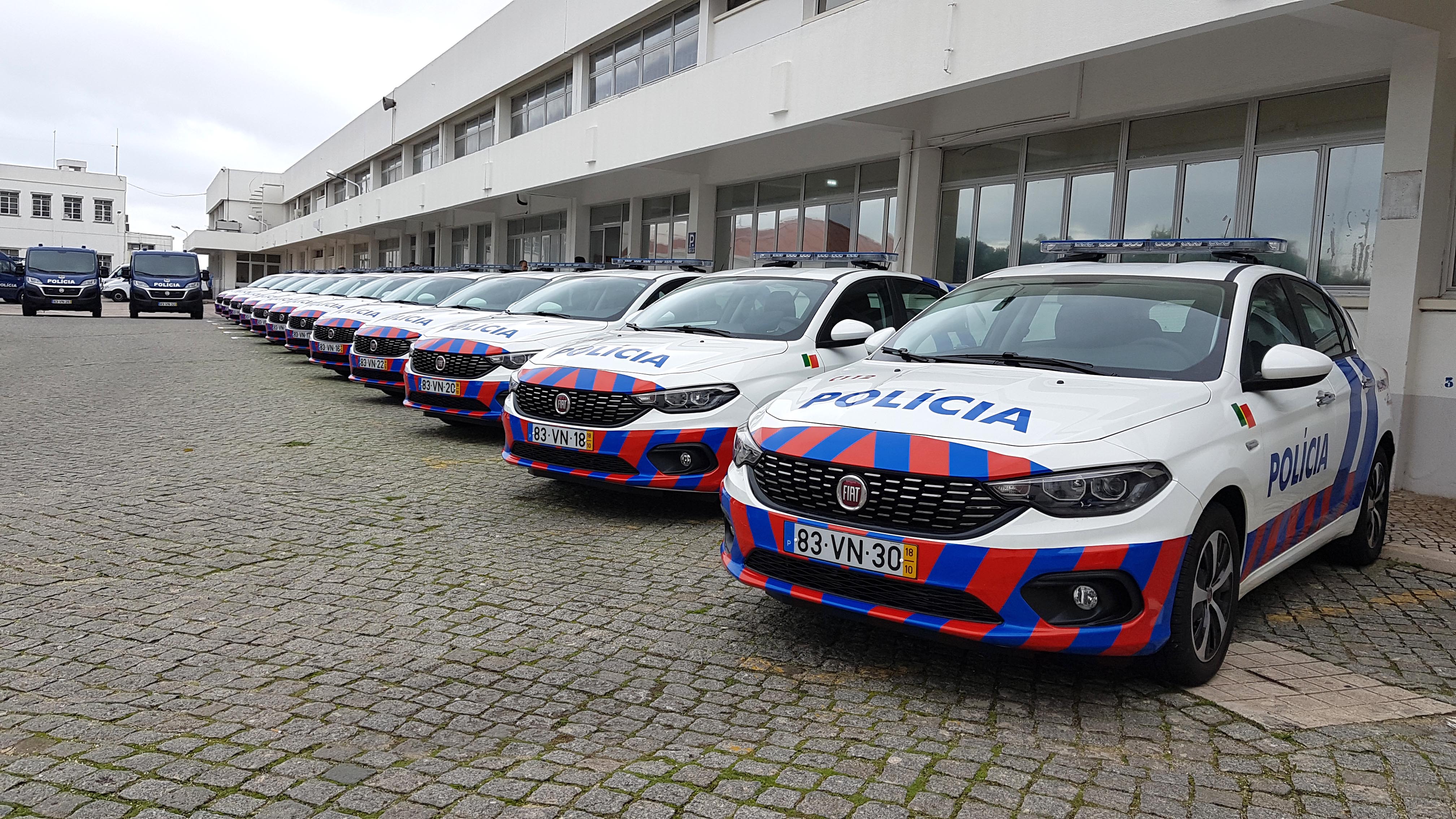 PSP sem dinheiro para reparar carros - Portugal - SÁBADO