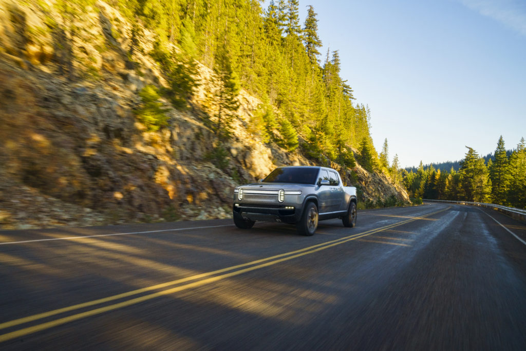 Pirelli cria pneus sob medida para os veículos elétricos da Rivian