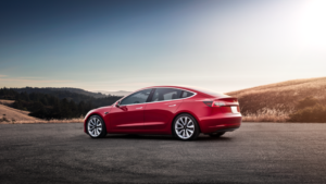 Tesla Model 3 por 18.525$: um negócio automóvel “uma vez na vida” thumbnail