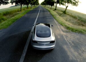 Autopilot da Tesla considerado o melhor assistente de condução na China thumbnail