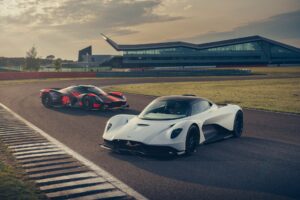 CEO da Aston Martin diz que Valkyrie chega em meados de 2021 thumbnail