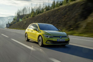 Volkswagen Golf volta a conquistar o título de carro mais vendido da Europa thumbnail