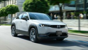 Mazda prepara lançamento de 13 veículos eletrificados até 2025 thumbnail