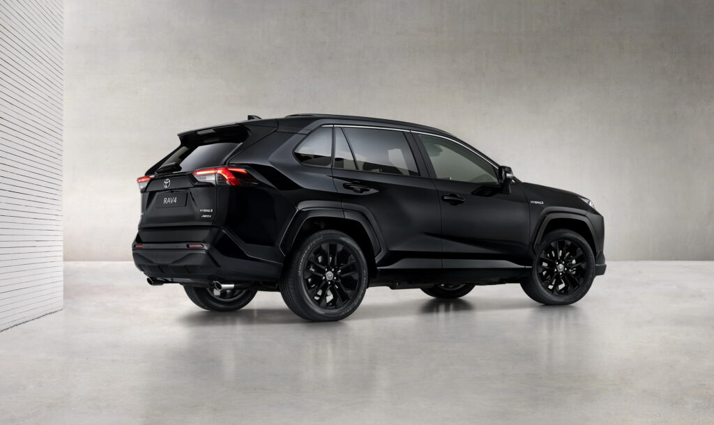 Toyota RAV4 Hybrid Plug In passa a ter uma “Black Edition” na Europa