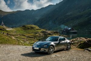 Mazda MX-5 é para continuar e terá versão híbrida thumbnail