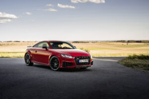 Audi TTS ganha versão “Competition Plus” thumbnail