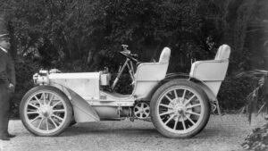 O primeiro Mercedes circulou há precisamente 120 anos thumbnail