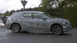 Mercedes EQS, o SUV elétrico foi apanhado em testes thumbnail