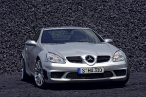 Lembra-se deste? Mercedes SLK 55 AMG, o primeiro da linhagem Black Series thumbnail