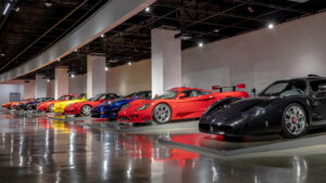 Museu Automóvel Petersen anuncia reabertura com exposição de supercarros thumbnail