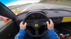 Ferrari F40 a acelerar na Autobahn é um convite a colocar o volume no máximo thumbnail