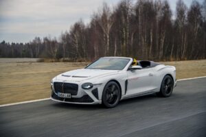 Bentley dá início aos últimos testes do Bacalar antes da produção thumbnail