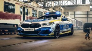 Polícia alemã vai andar de BMW M850i modificado pela AC Schnitzer thumbnail