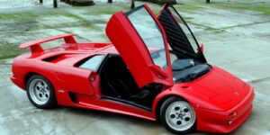 Lamborghini Diablo e mais 10 carros que celebraram o trigésimo aniversário em 2020 thumbnail