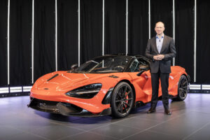 McLaren continua a dizer não aos SUV, mas eletrificação é necessária thumbnail