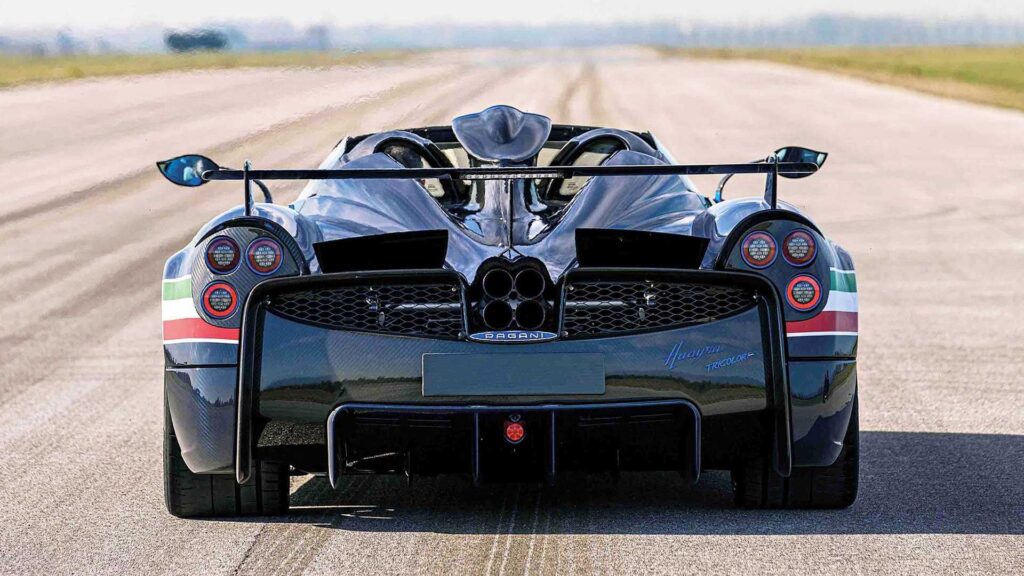 Pagani huayra tricolore