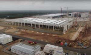 Construção da Gigafactory da Tesla na Alemanha volta a parar thumbnail