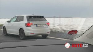 Novo Skoda Fabia “apanhado” com camuflagem mínima thumbnail