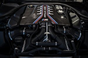 Apesar de eletrificação, BMW não vai acabar com investimento nos motores a combustão thumbnail