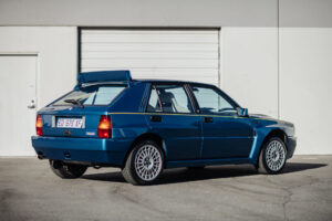 Este Lancia Delta HF Integrale Evoluzione II vai a leilão e pode ultrapassar os 70 mil euros thumbnail