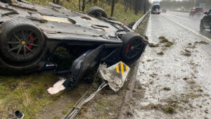 Mais um Ferrari 812 Superfast destruído, mas desta vez no Reino Unido thumbnail