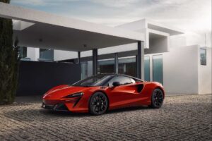 McLaren Artura, o início de um novo capítulo na marca britânica thumbnail