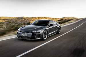 Preço do novo Audi e-tron GT começa nos 106 600€ thumbnail