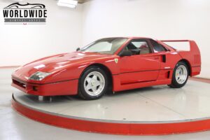 Réplica de Ferrari F40 está à venda por menos de 25 mil euros thumbnail