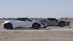 Os 1000 cavalos do Ferrari SF90 são suficientes para bater o McLaren 765LT? thumbnail
