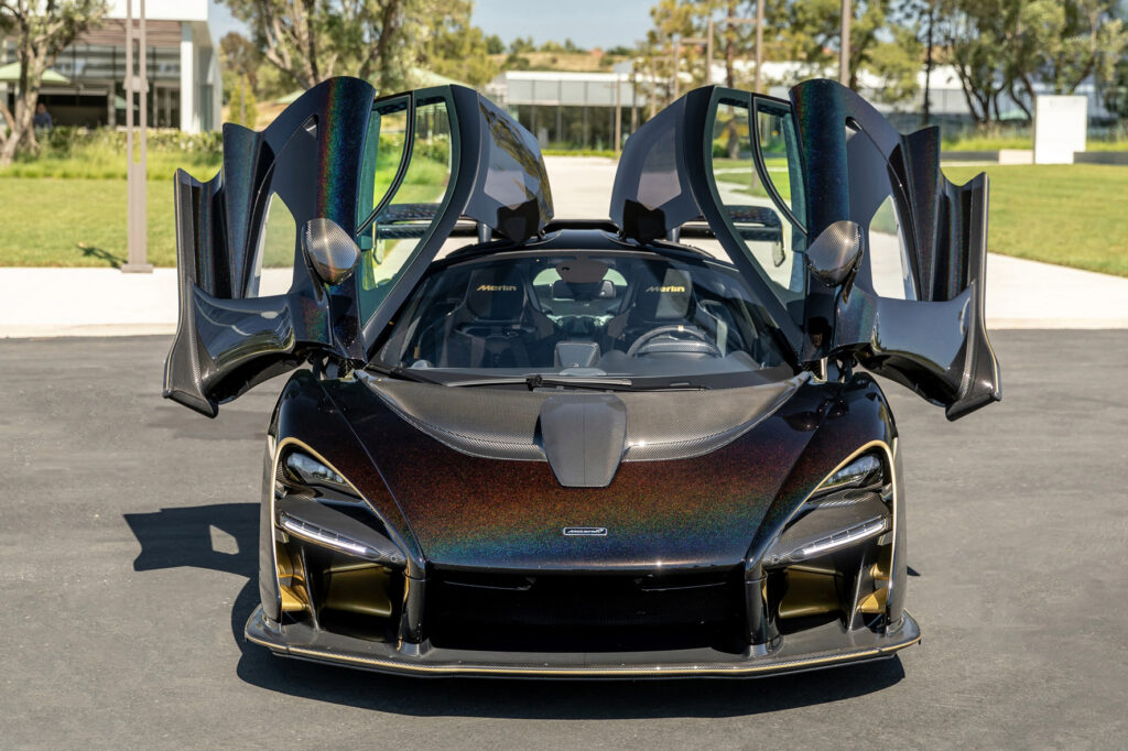 Este McLaren Senna com pintura exclusiva está à venda | Automais