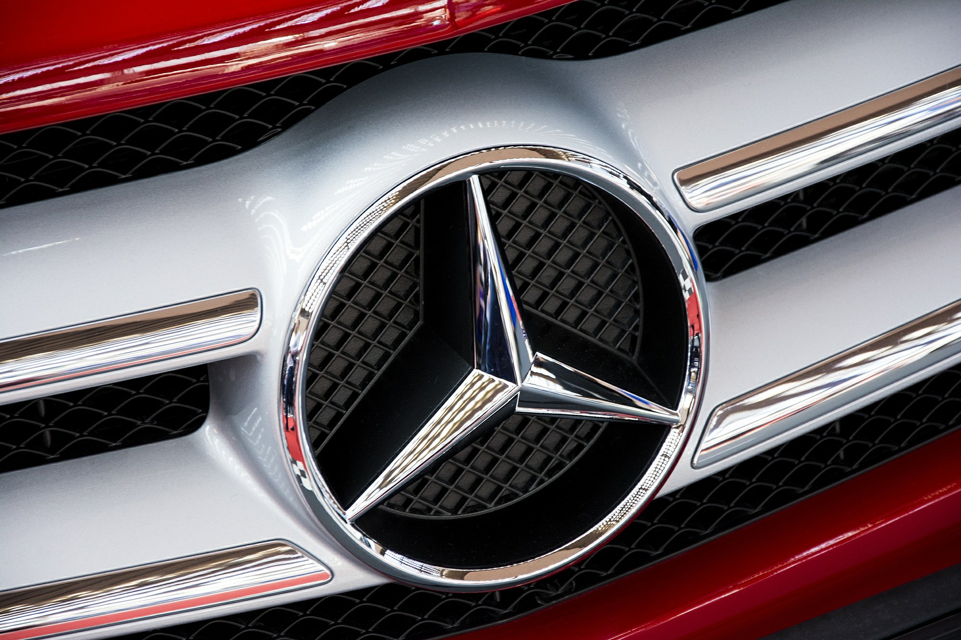 MercedesBenz faz recall a mais de 1 milhão de veículos Automais