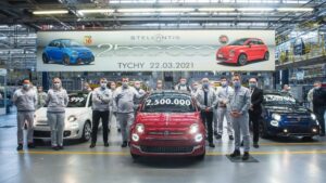 Fiat celebra marco histórico de produção do 500 thumbnail