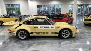 Porsche 911 RSR que pertenceu a Emerson Fittipaldi e Pablo Escobar está à venda 1.8 milhões de euros thumbnail