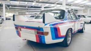 BMW Group Classics relembra 3.0 CSL “Batmobile” em novo vídeo thumbnail