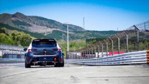 Toyota Corolla com motor três cilindros a hidrogénio já anda thumbnail