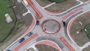 Estado do Kentucky inaugura rotunda e condutores não sabem bem como a fazer thumbnail