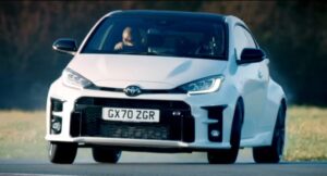 Chris Harris mostra como se deve andar de Toyota GR Yaris thumbnail