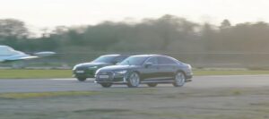 Luxo do Audi S8 enfrenta carrinha desportiva Audi RS6 thumbnail