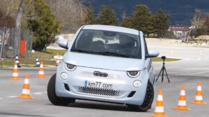 Fiat 500 enfrentou o teste do alce thumbnail