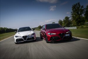 Alfa Romeo, Lancia e DS vão tornar-se em marcas 100% elétricas a partir de 2027 thumbnail