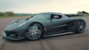 Novo vídeo da Koenigsegg mostra dois protótipos do Jesko em pura “diversão” thumbnail