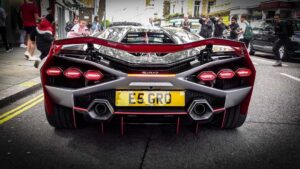 Lamborghini Sian “passeou-se” pelas ruas de Londres thumbnail