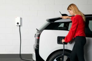 BMW Portugal tem novas soluções de carregamento para veículos eletrificados da marca thumbnail