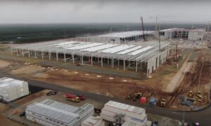 Fábrica da Tesla na Alemanha está atrasada e início de produção só deve começar em 2022 thumbnail