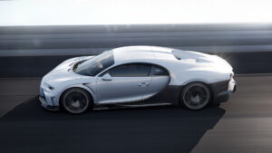Bugatti Chiron Super Sport, a nova versão do hipercarro que custa 3.2 milhões de euros thumbnail