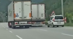 “Picardia” na estrada acaba em despiste thumbnail