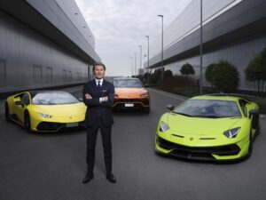 CEO da Lamborghini refere que “capacidade de produção” em 2021 está quase esgotada thumbnail